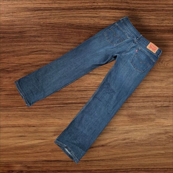 Levi's 514 Classic Straight Leg Jeans - Picture 3 of 5